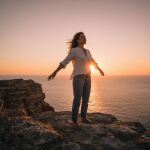 النوم وحده لا يكفي: ٧ طرق للراحة للتغلب على الإرهاق وإعادة شحن طاقتك